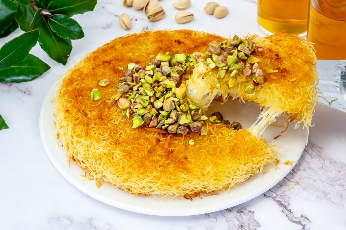 Kunafa rellena de mozzarella