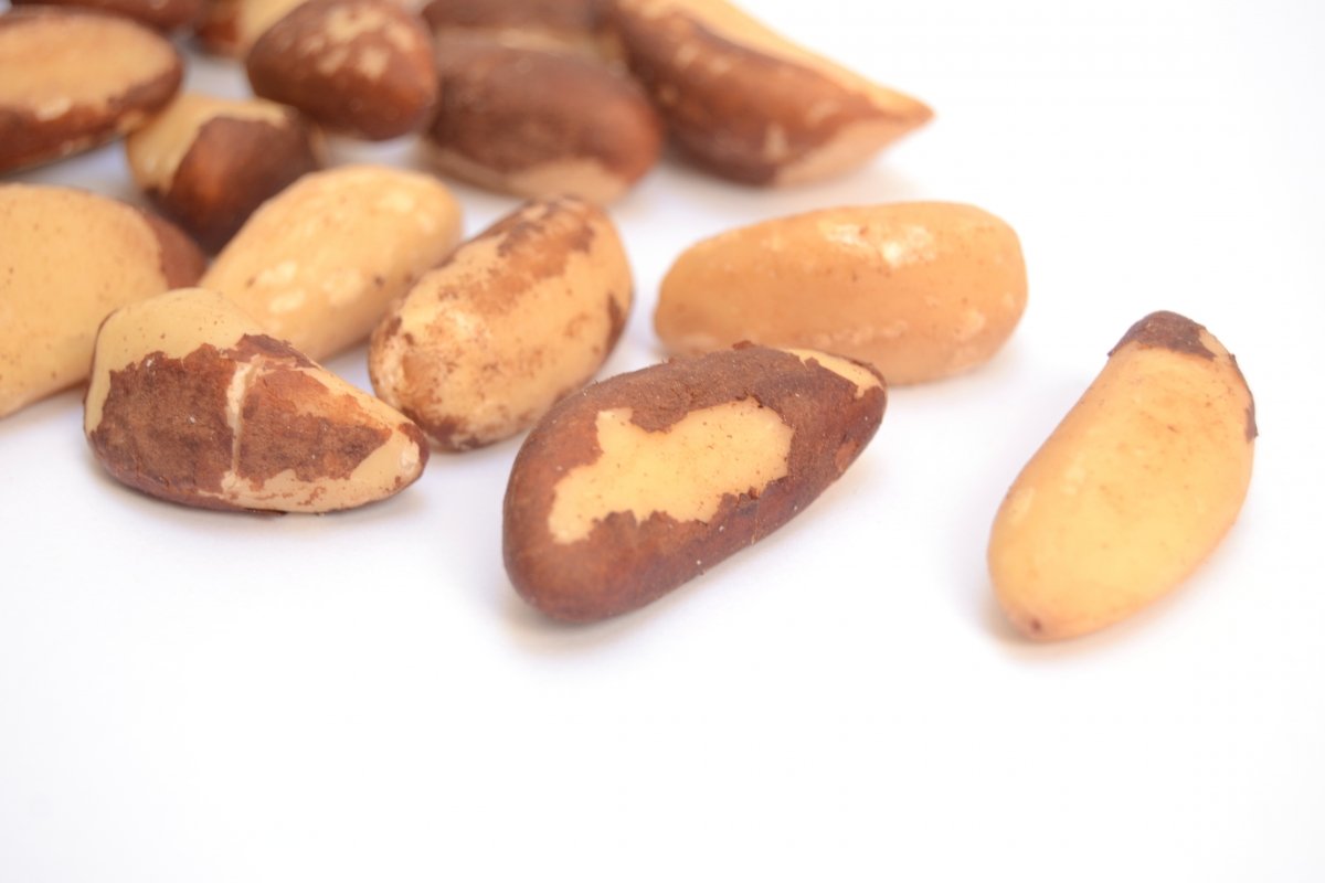 La nuez de Brasil tiene un sabor y amaderado parecido a la almendra