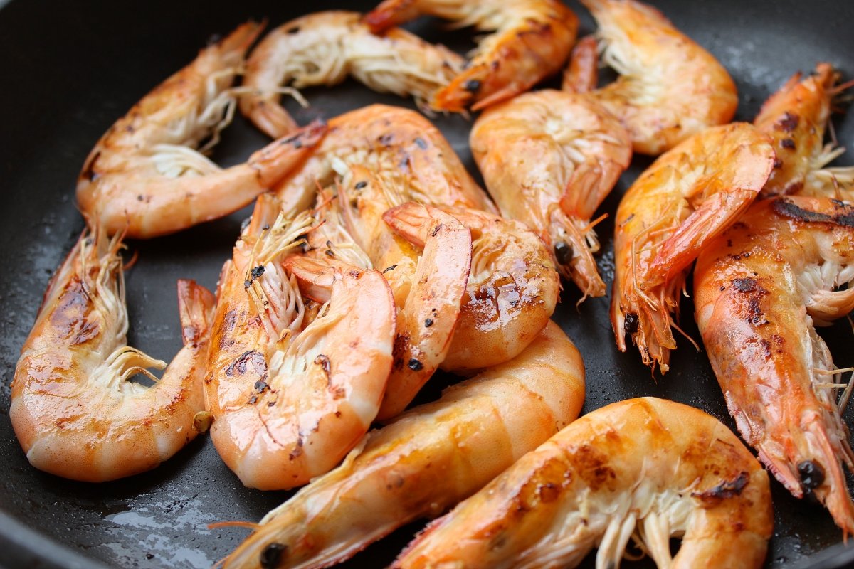 Langostinos a la plancha, plato exquisito y rápido para una celebración