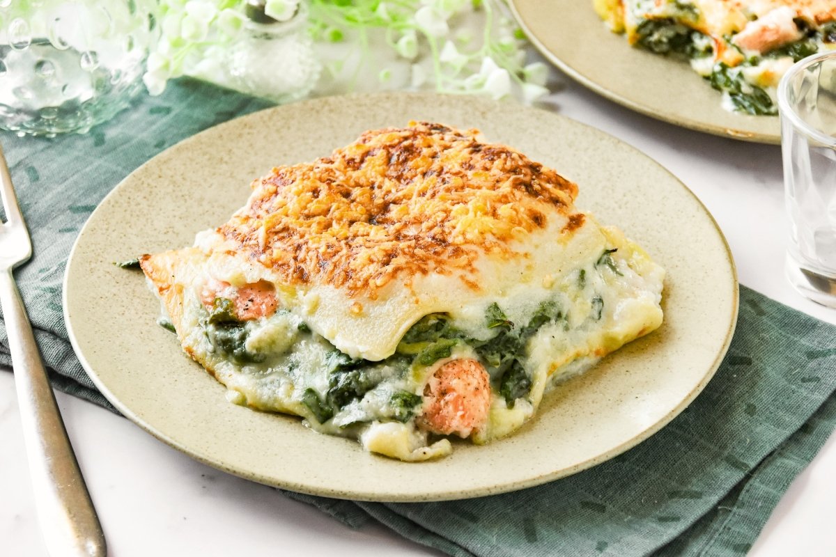 Lasaña de salmón y espinacas casera