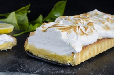 Tarta de limón y merengue (Lemon pie)