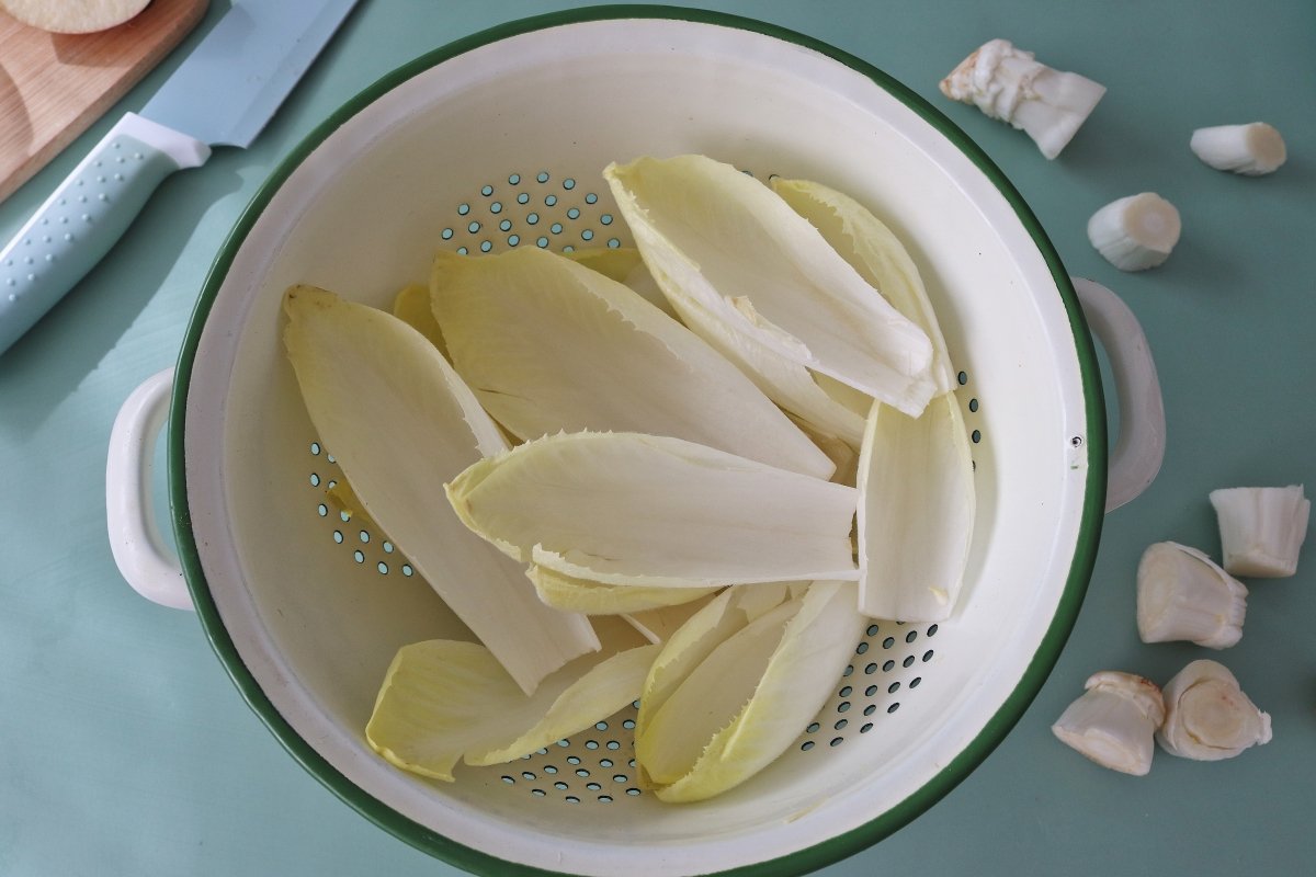 Lavar las endivias ensalada de endivias
