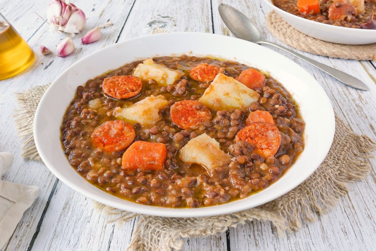 Lentejas con chorizo y patatas