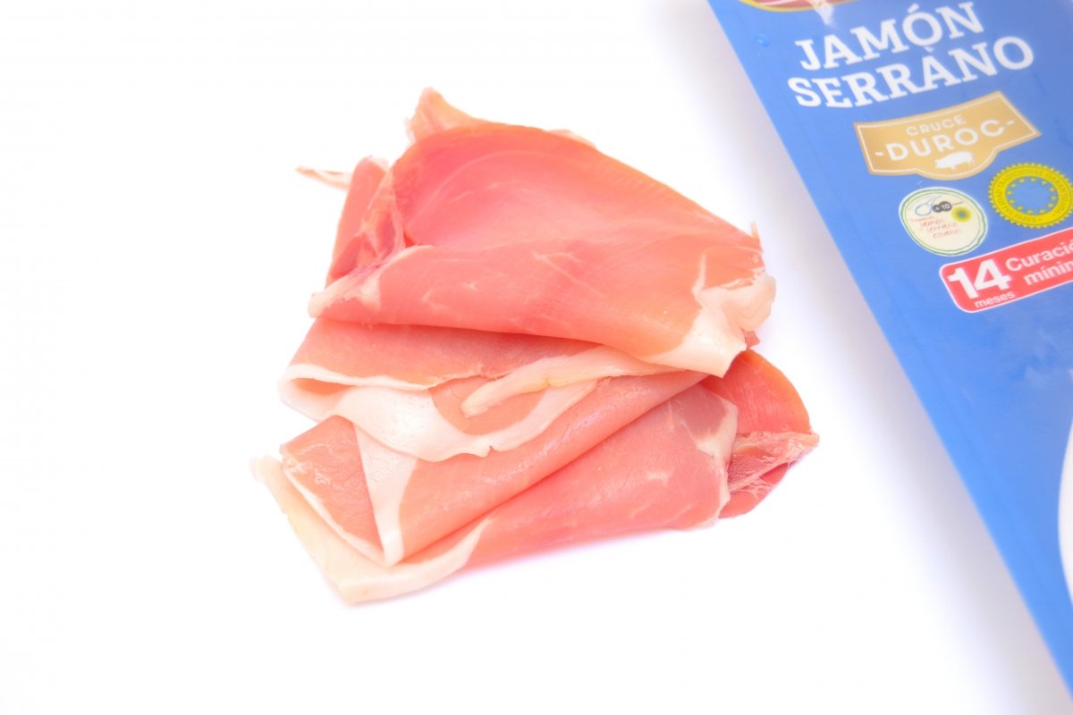 Lonchas de jamón serrano envasado de Mercadoa