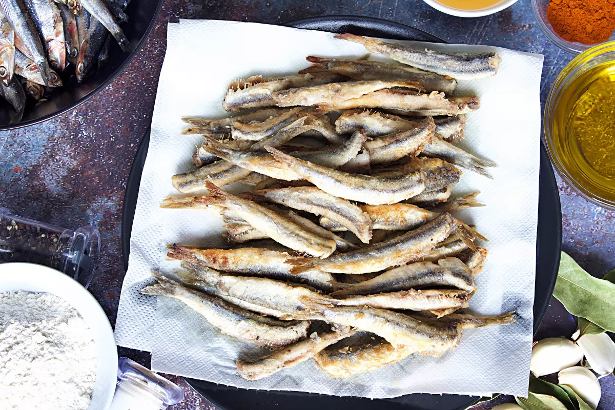 Los boquerones fritos de los boquerones en escabeche