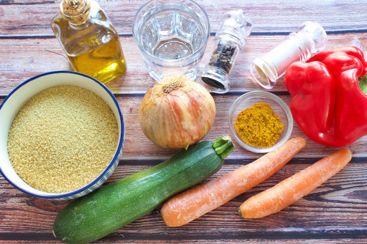 Los ingredientes del couscous con pollo y verduras