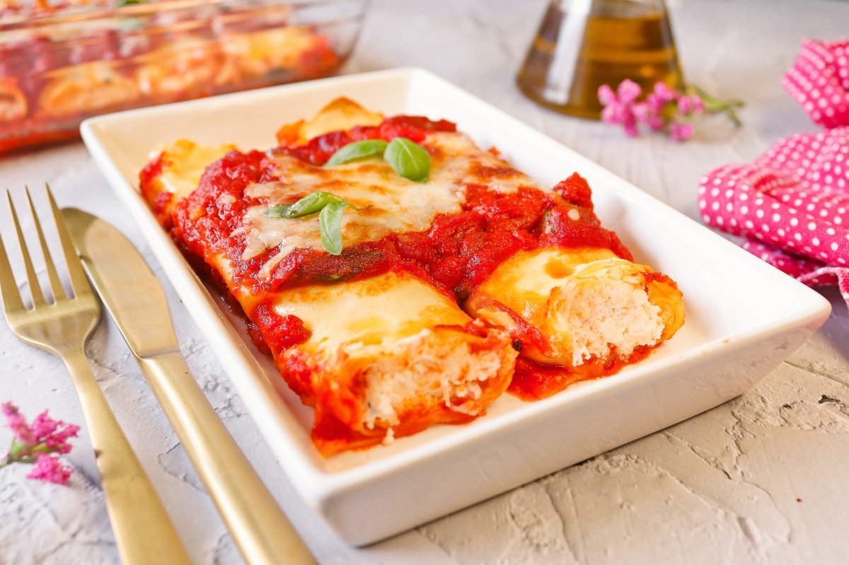 Manicotti con relleno de ricotta