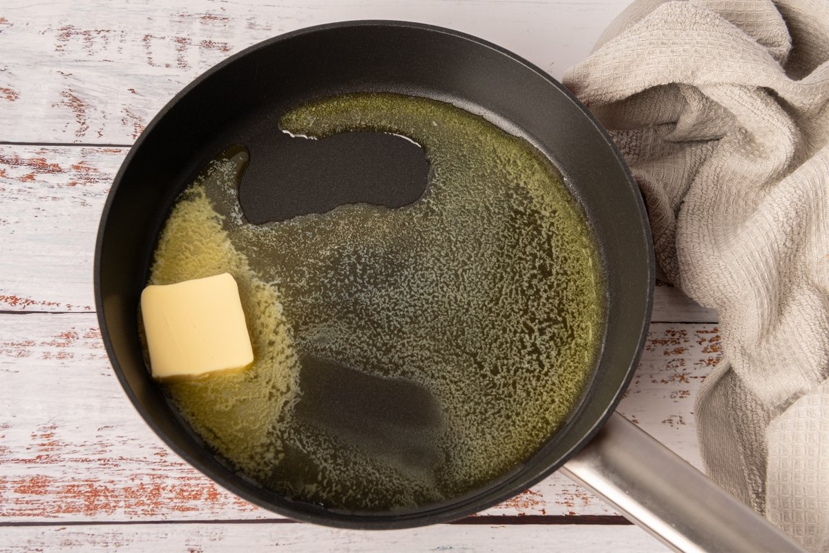 Mantequilla fundida para elaborar croquetas
