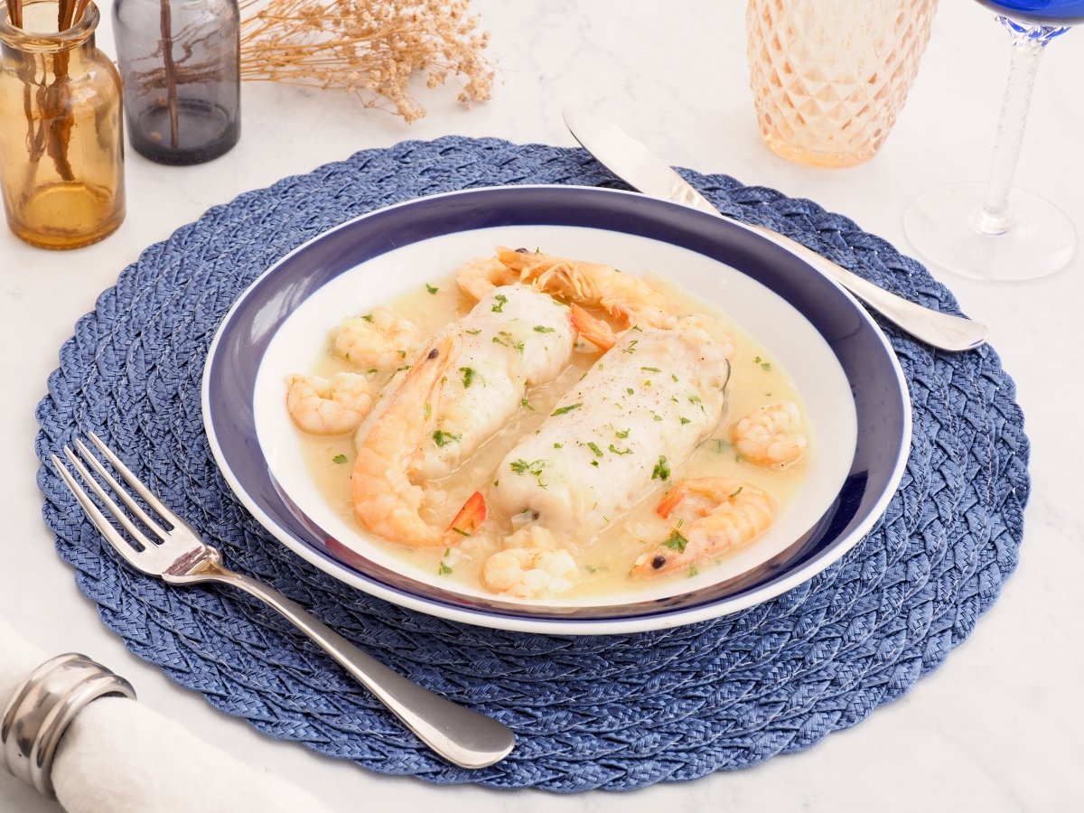 Merluza con gambas