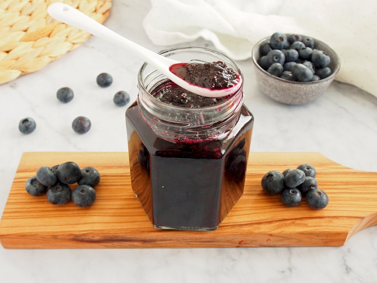 Mermelada de arándanos, receta casera ideal para desayunos