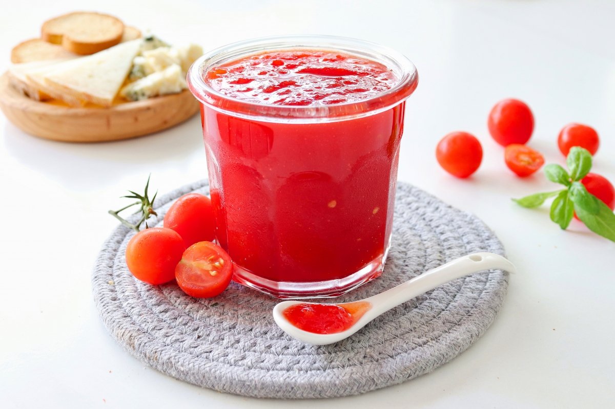 Freshly made tomato jam
