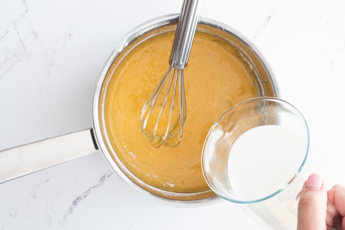 Mezclamos la crema de las zeppole