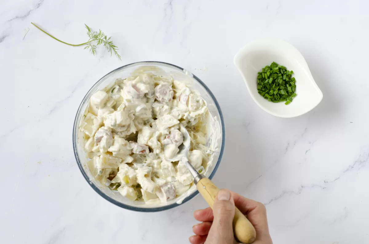 mezclamos la ensalada con el alino Merca2.es