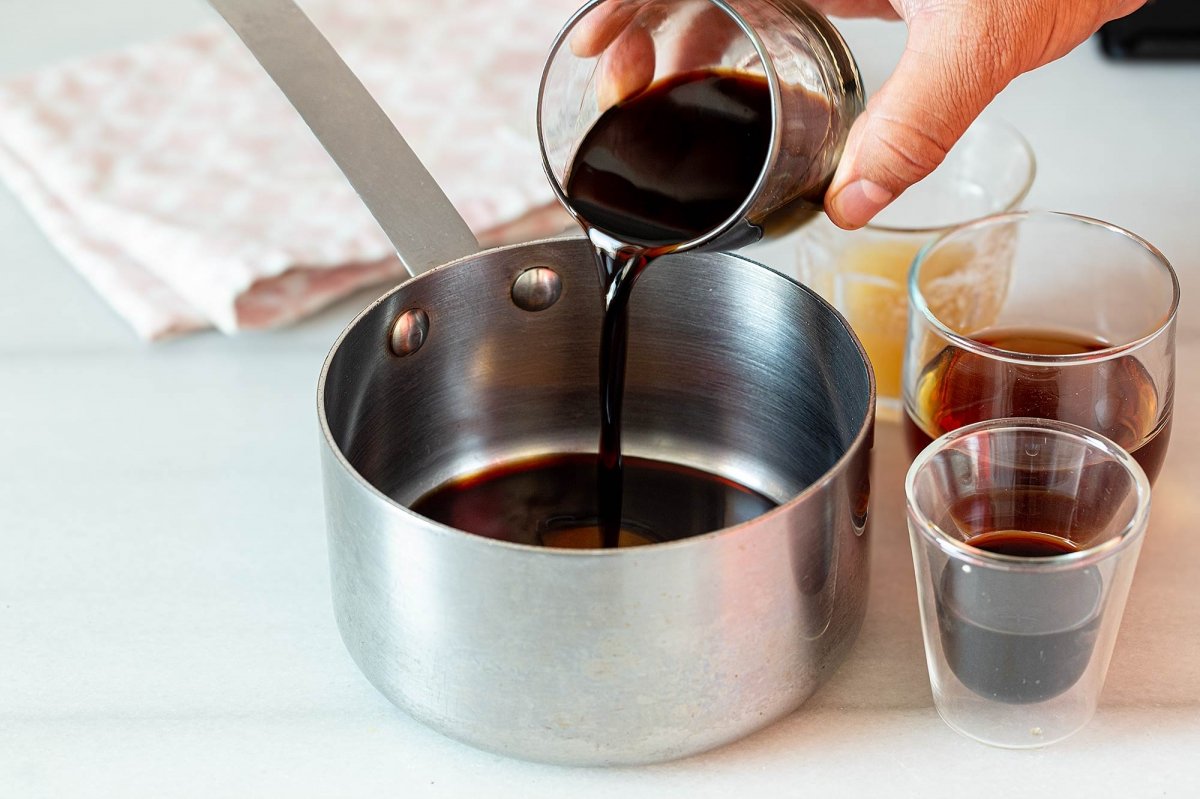 Mezclamos los vinos de Jerez y la salsa de soja