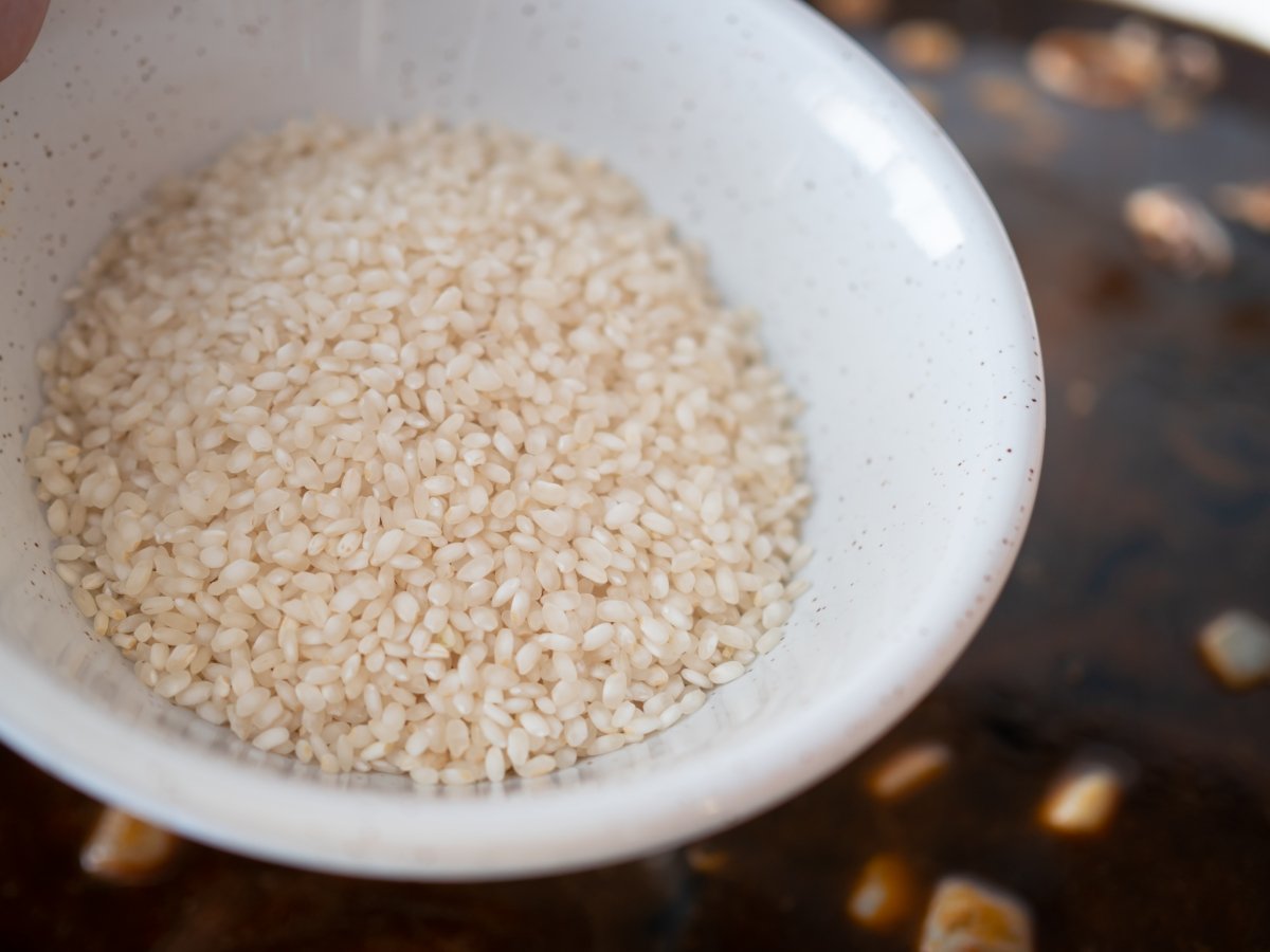 Mezclar bien el arroz con todos los ingredientes