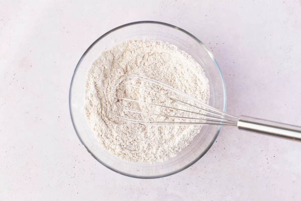 Mezclar en un bol los ingredientes secos *