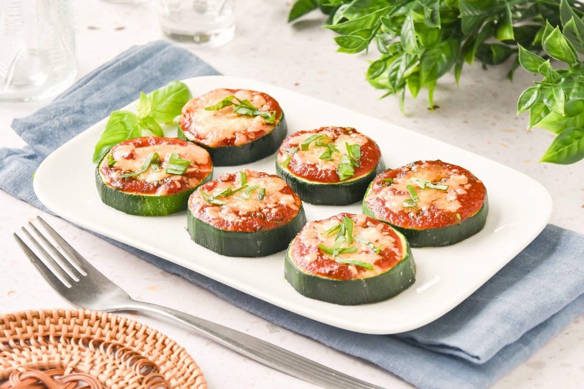 Mini pizzas de calabacín caseras