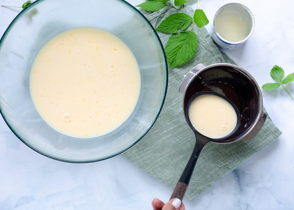 Molde para flan con caramelo líquido