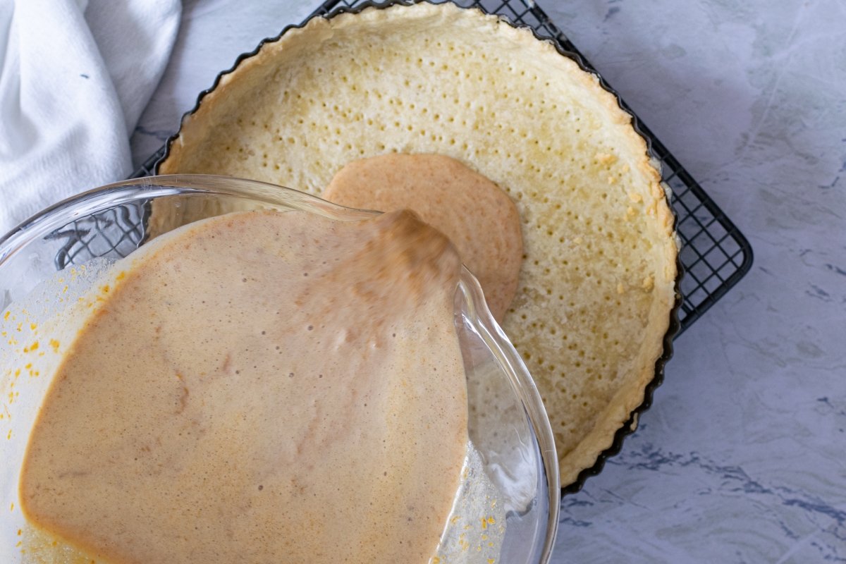 Montar las capas de la tarta de calabaza