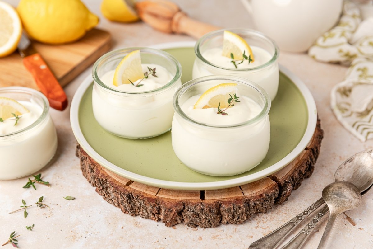 Mousse de limón en Thermomix servida