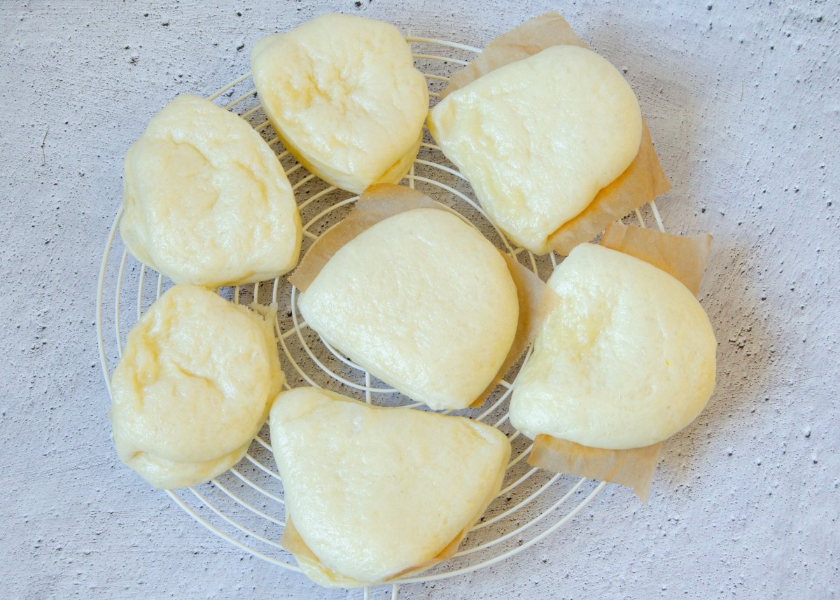 Bao bread cooling on a rack