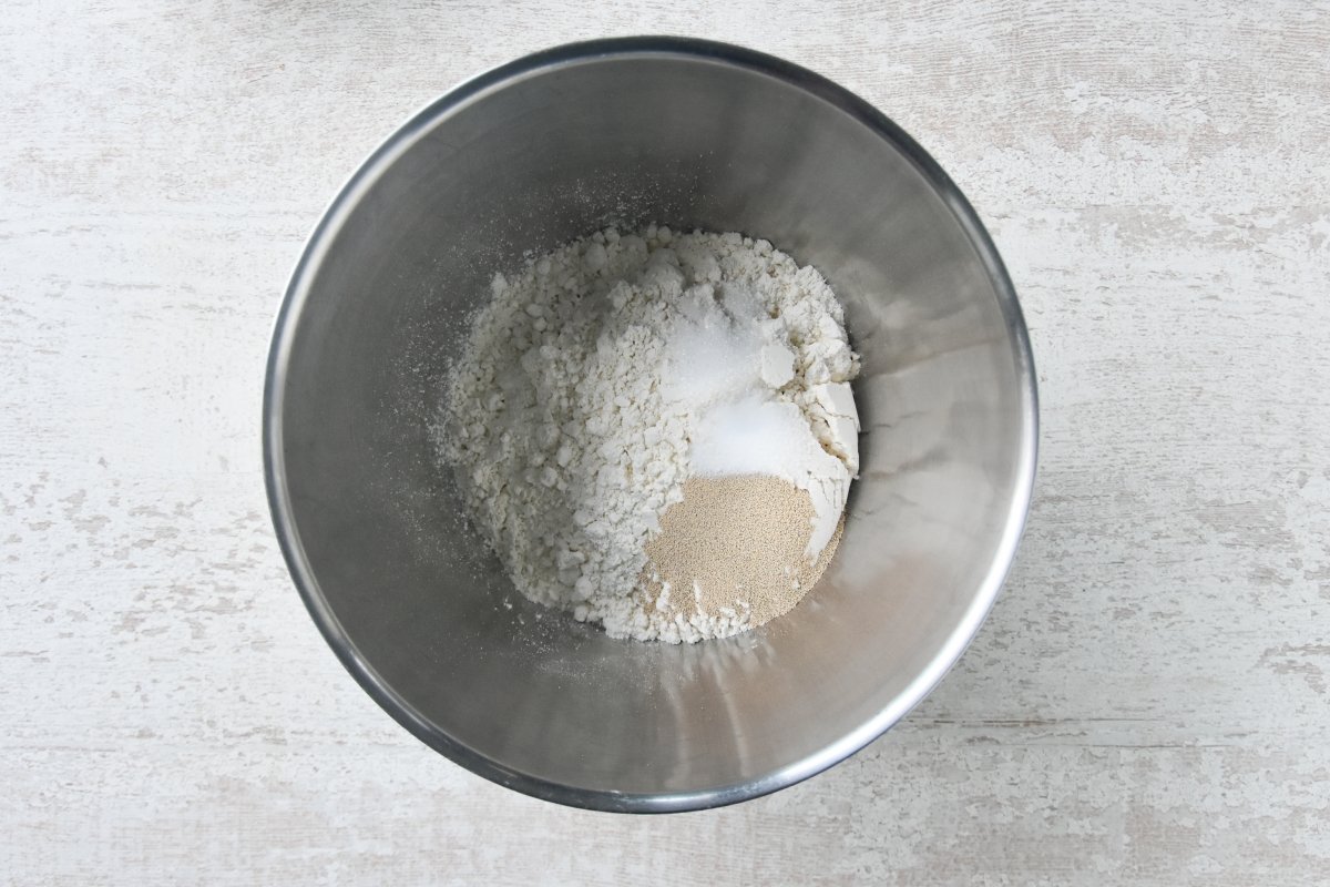 Mix water, sugar and yeast