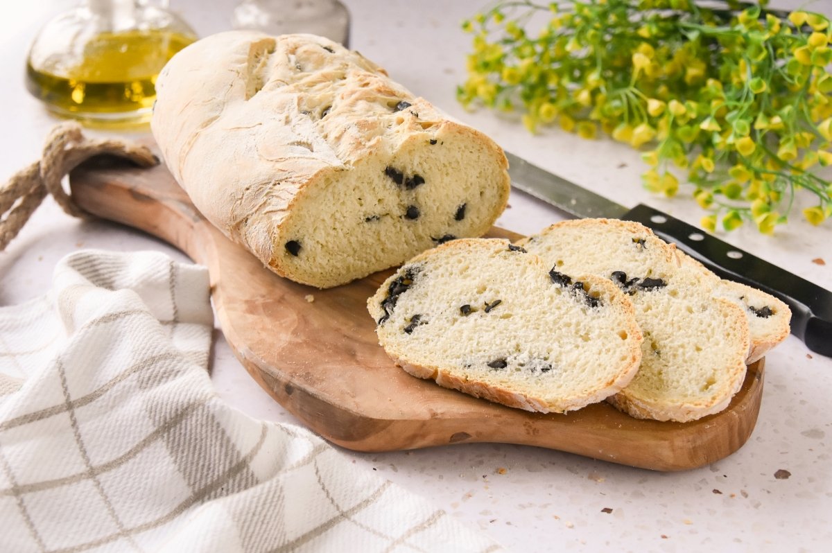 Pan de aceitunas casero