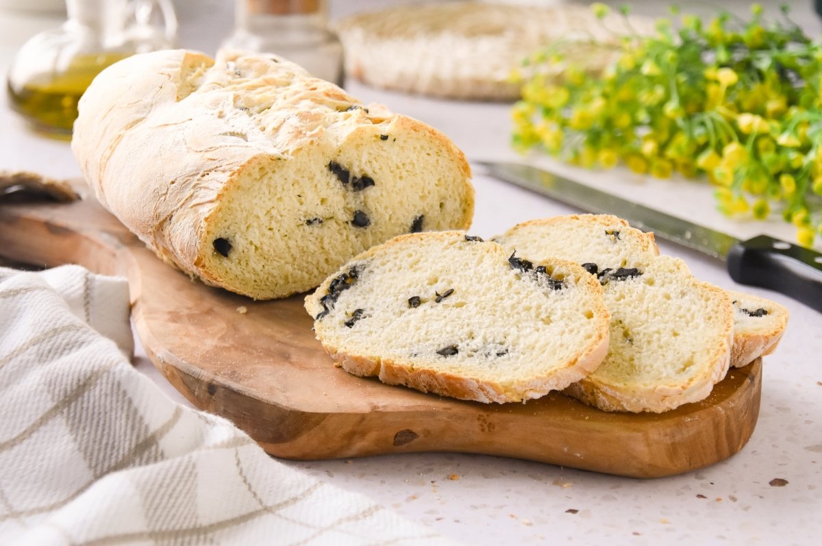 Pan de aceitunas