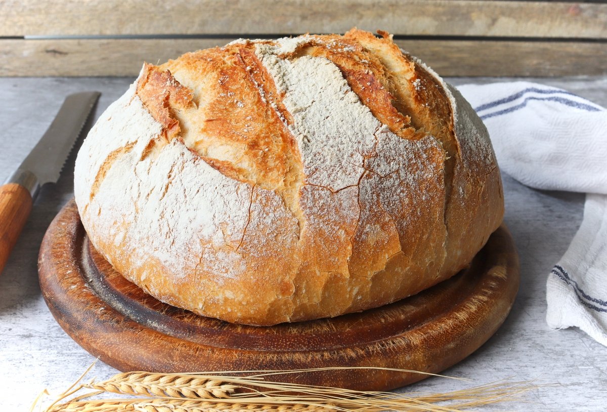 Pan de trigo rústico foto principal