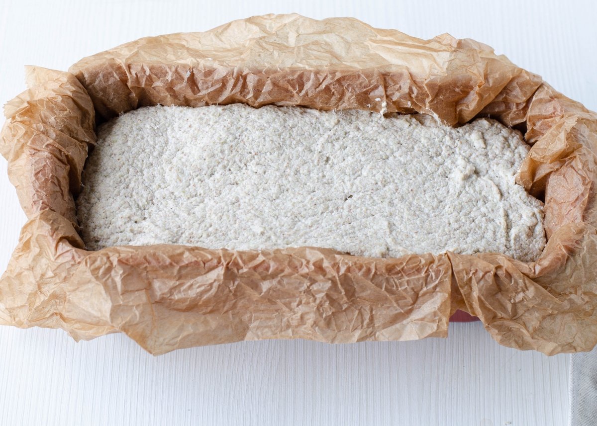 Pan de trigo sarraceno levado y listo para hornear