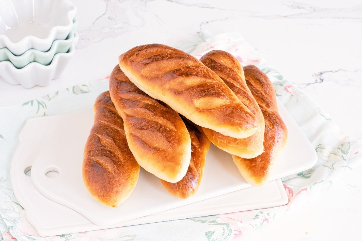 Pan de Viena en el plato