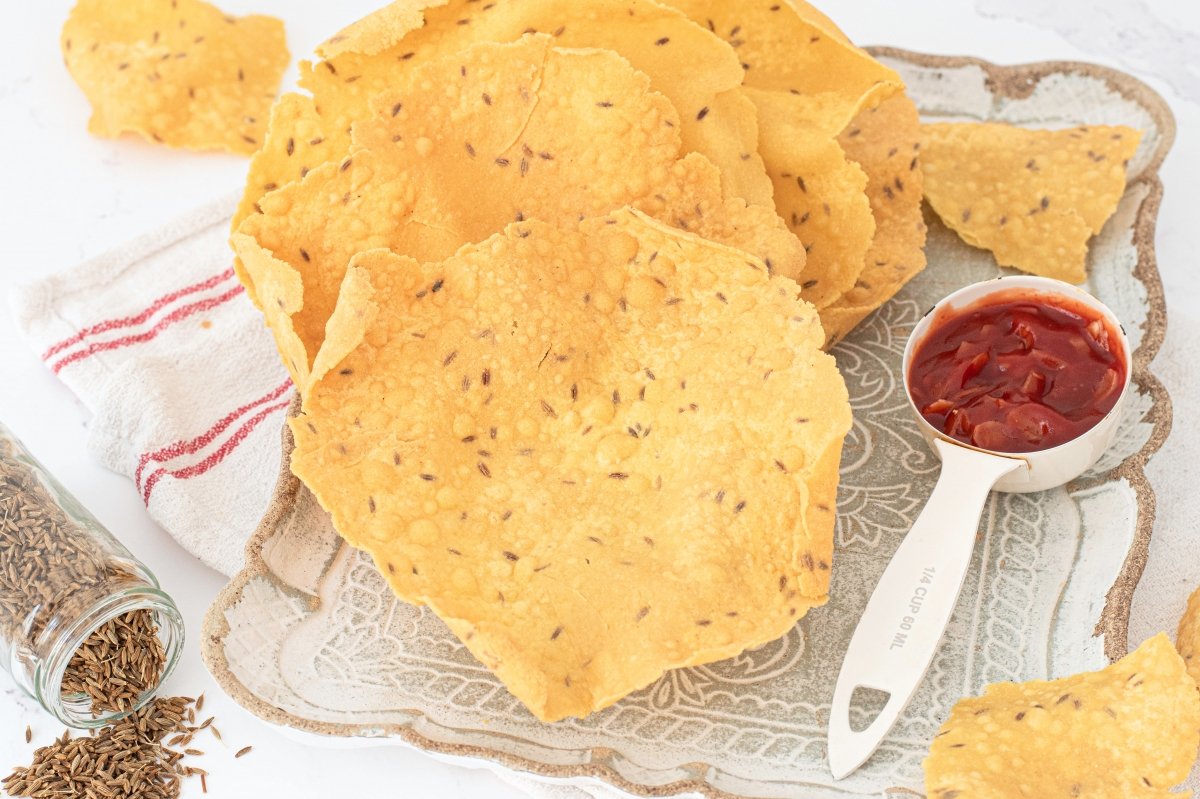 Papadum en el plato