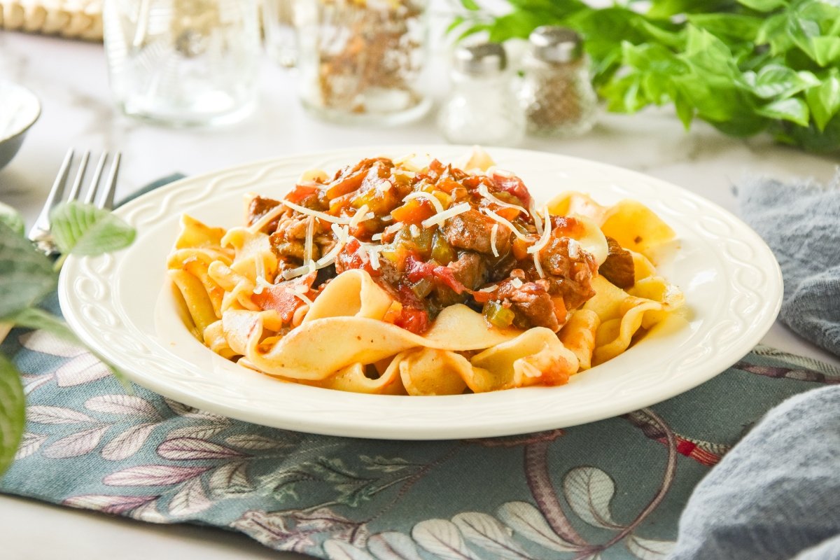 Pappardelle al ragú listos para comer