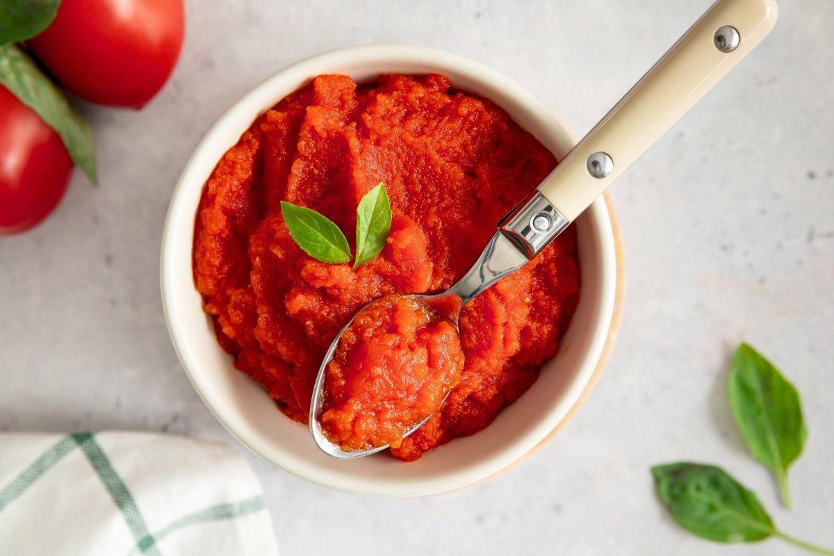 Passata de tomate en cuchara