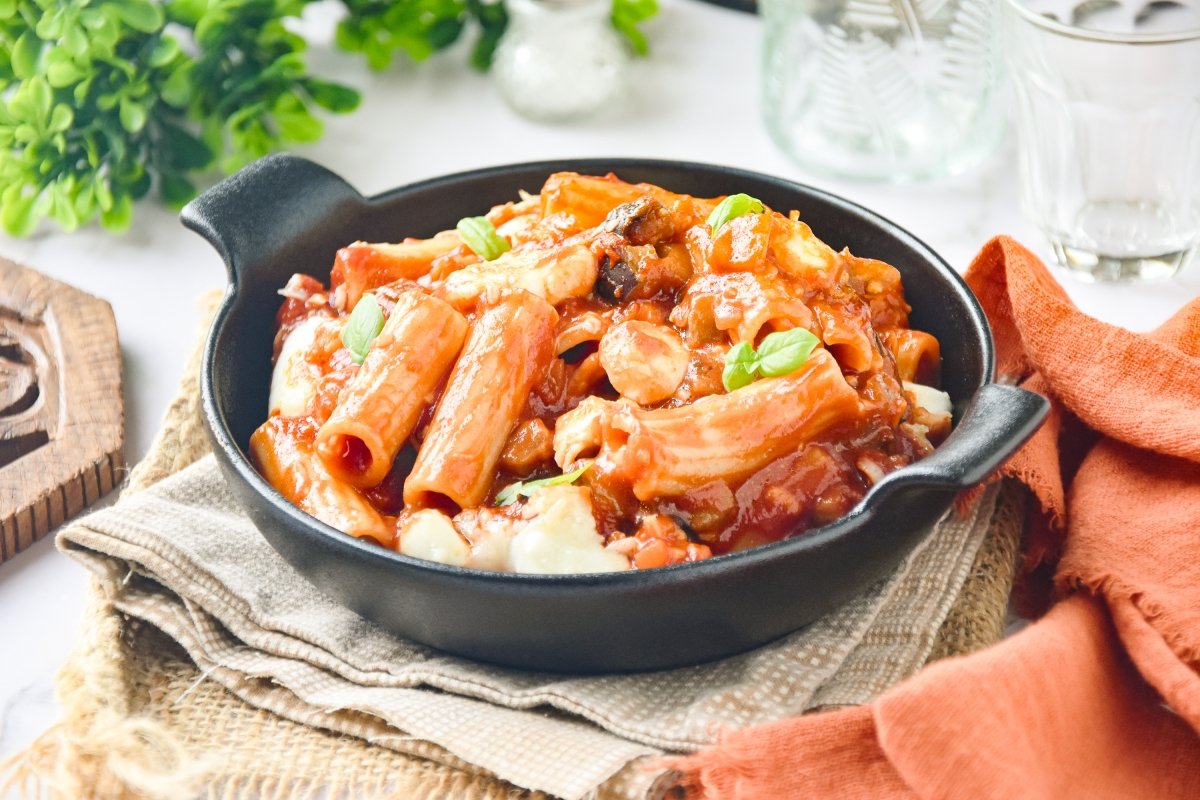 Pasta a la siciliana lista para comer