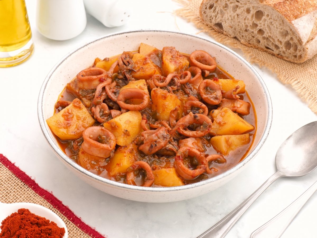 Patatas con calamares