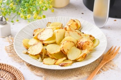 Patatas panaderas en freidora de aire
