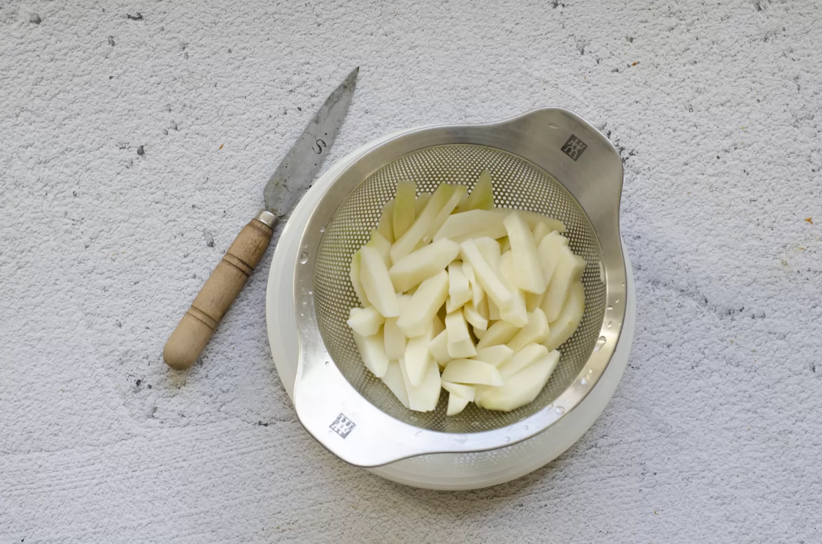 Patatas peladas y cortadas *