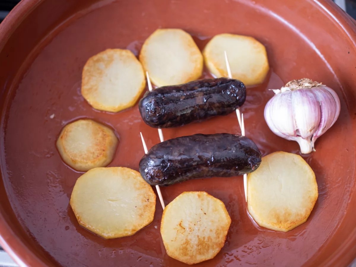 patatas y morcillas *