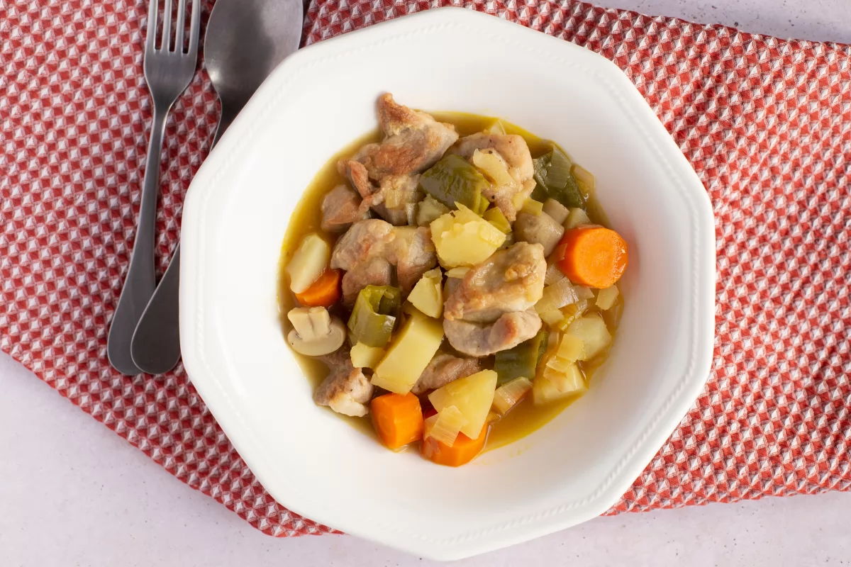 Pavo estofado con verduras terminado *