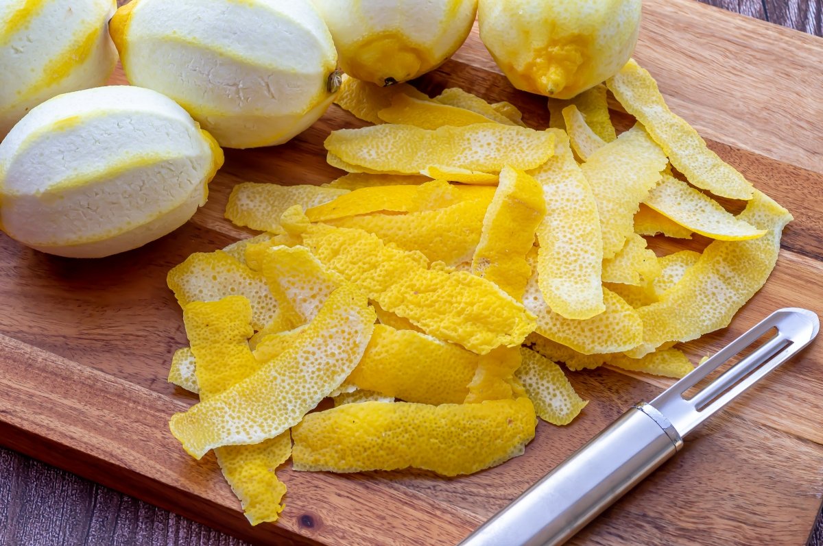 Peel the lemons to make limoncello