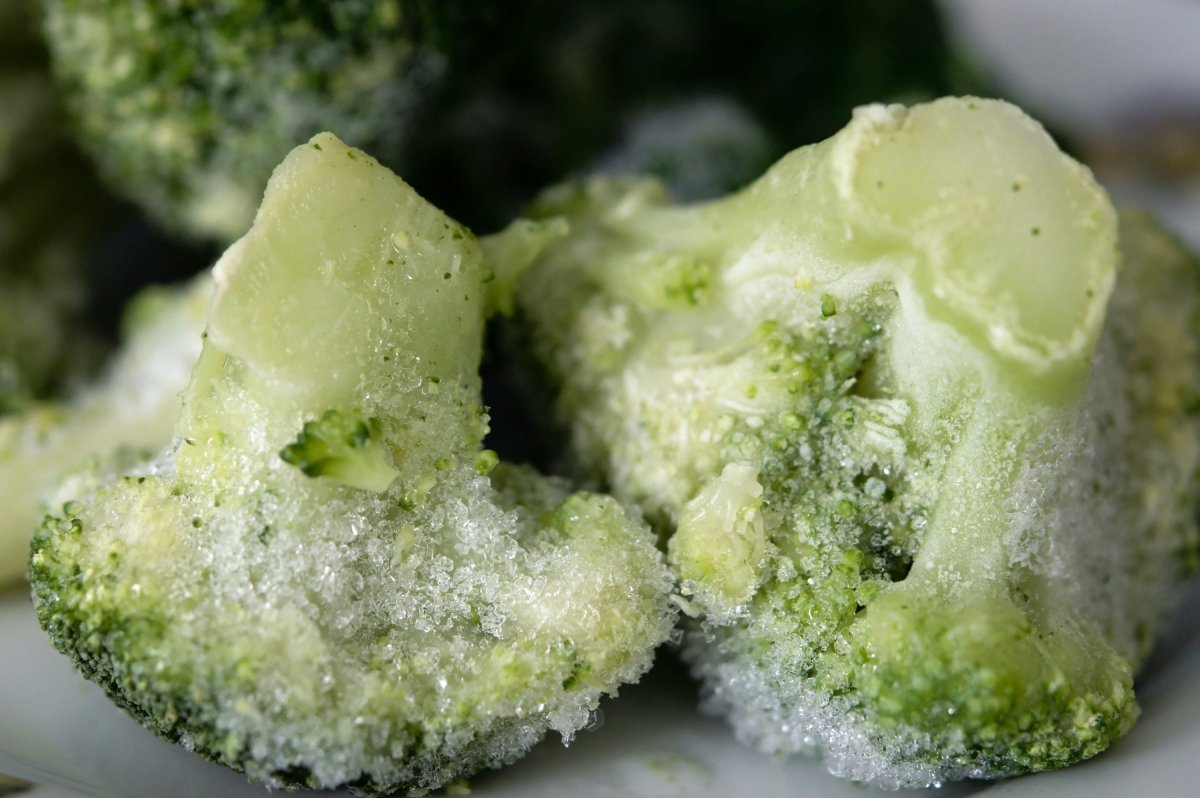 Piezas de brócoli congelado pertenecen a la tercera gama de alimentos