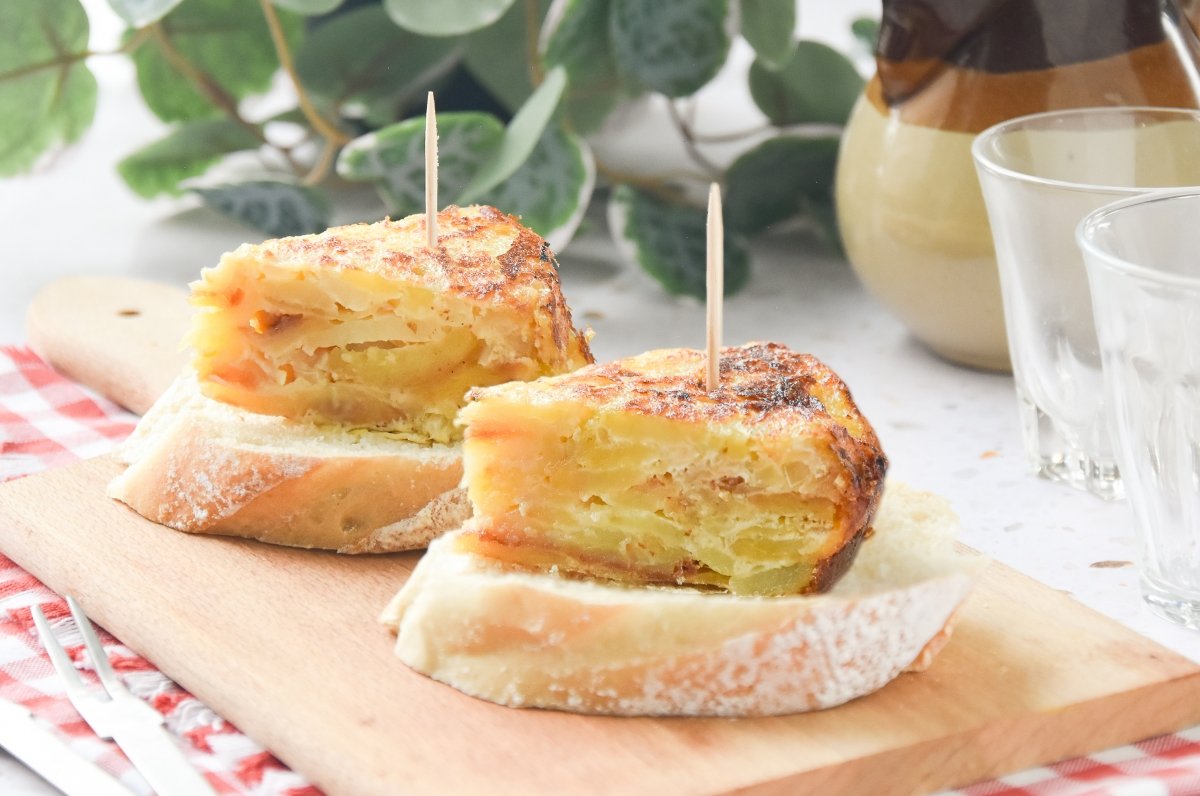 Pincho de tortilla listo para comer