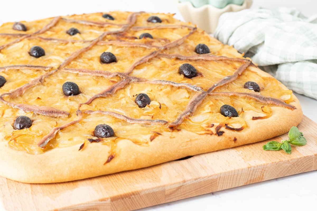 Pissaladière lista para servir