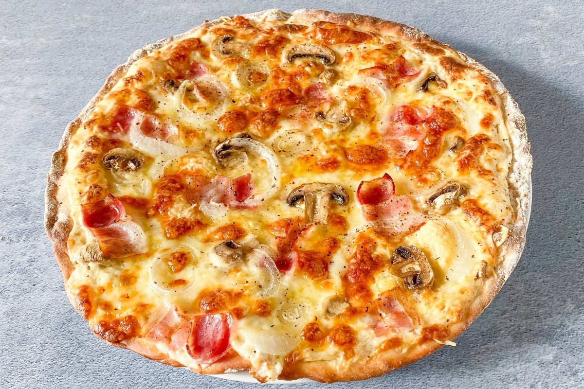 Pizza carbonara de Del Poble Pizzería