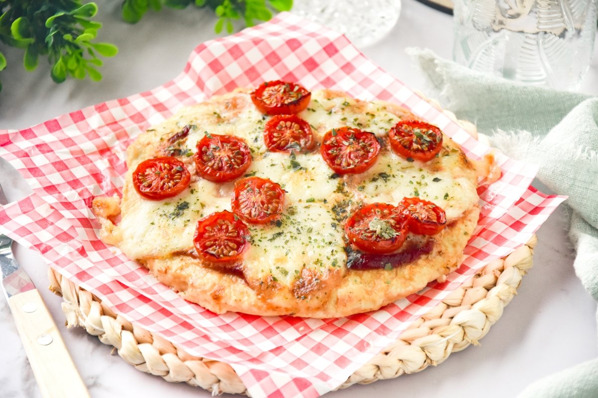 Pizza con masa de pollo