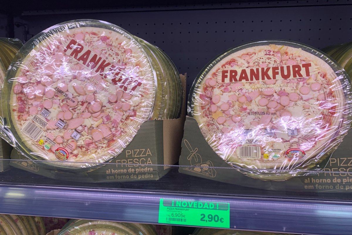 Pìzza con salchichas Frankfurt de Mercadona