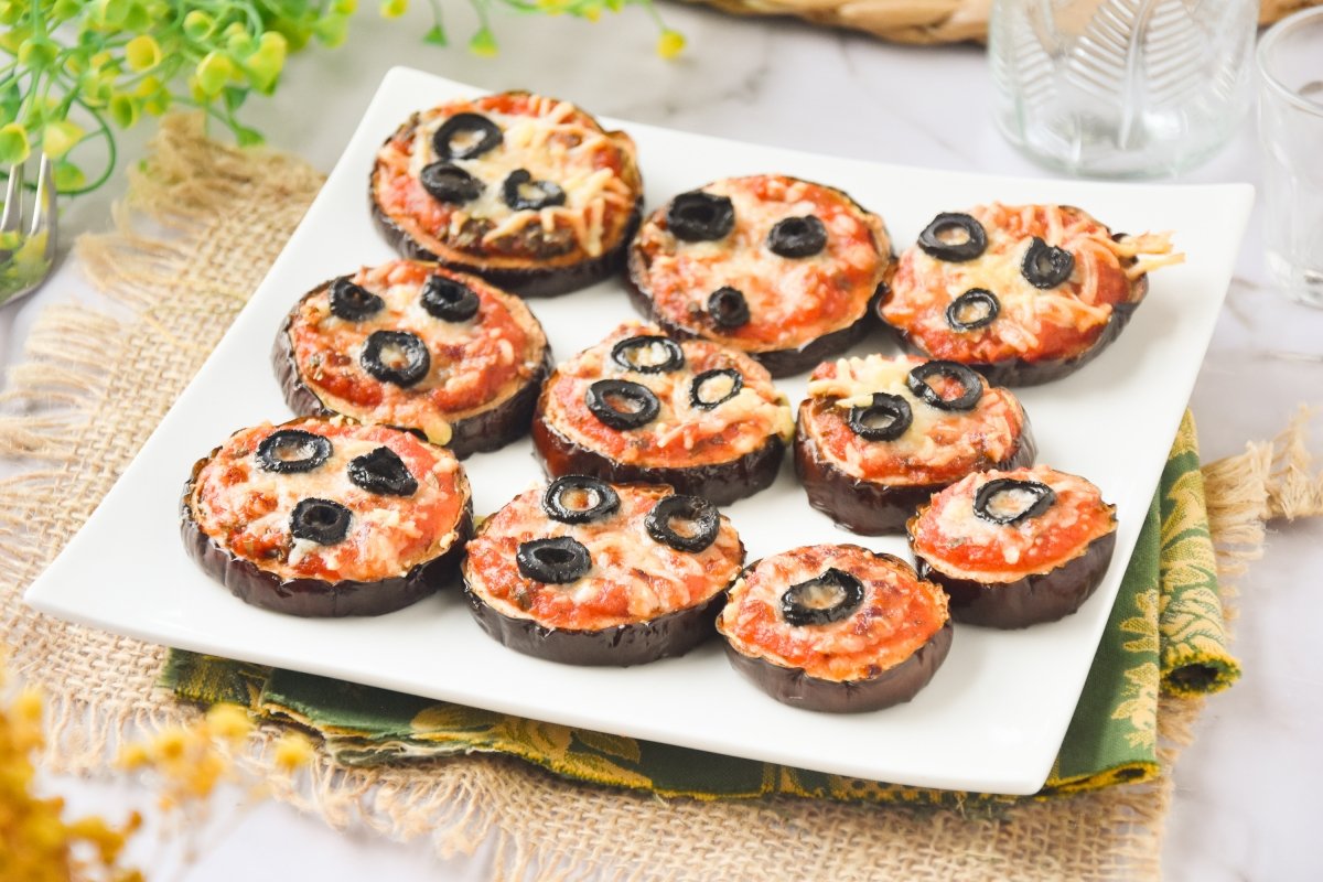 Pizza de berenjena lista para comer