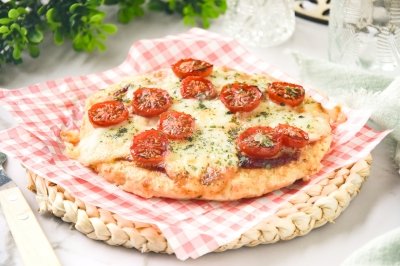 Pizza con base de pollo