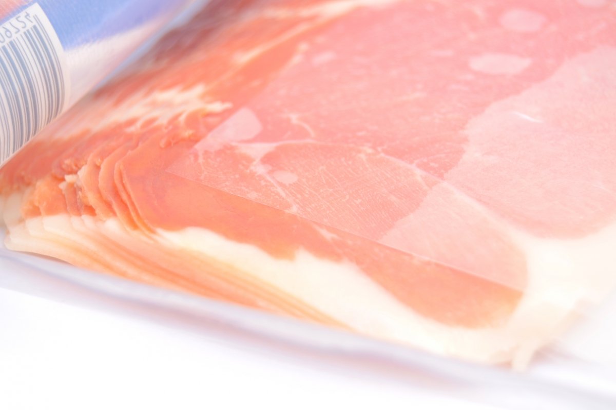 Plásticos para separar lonchas de jamón serrano de Incarlopsa